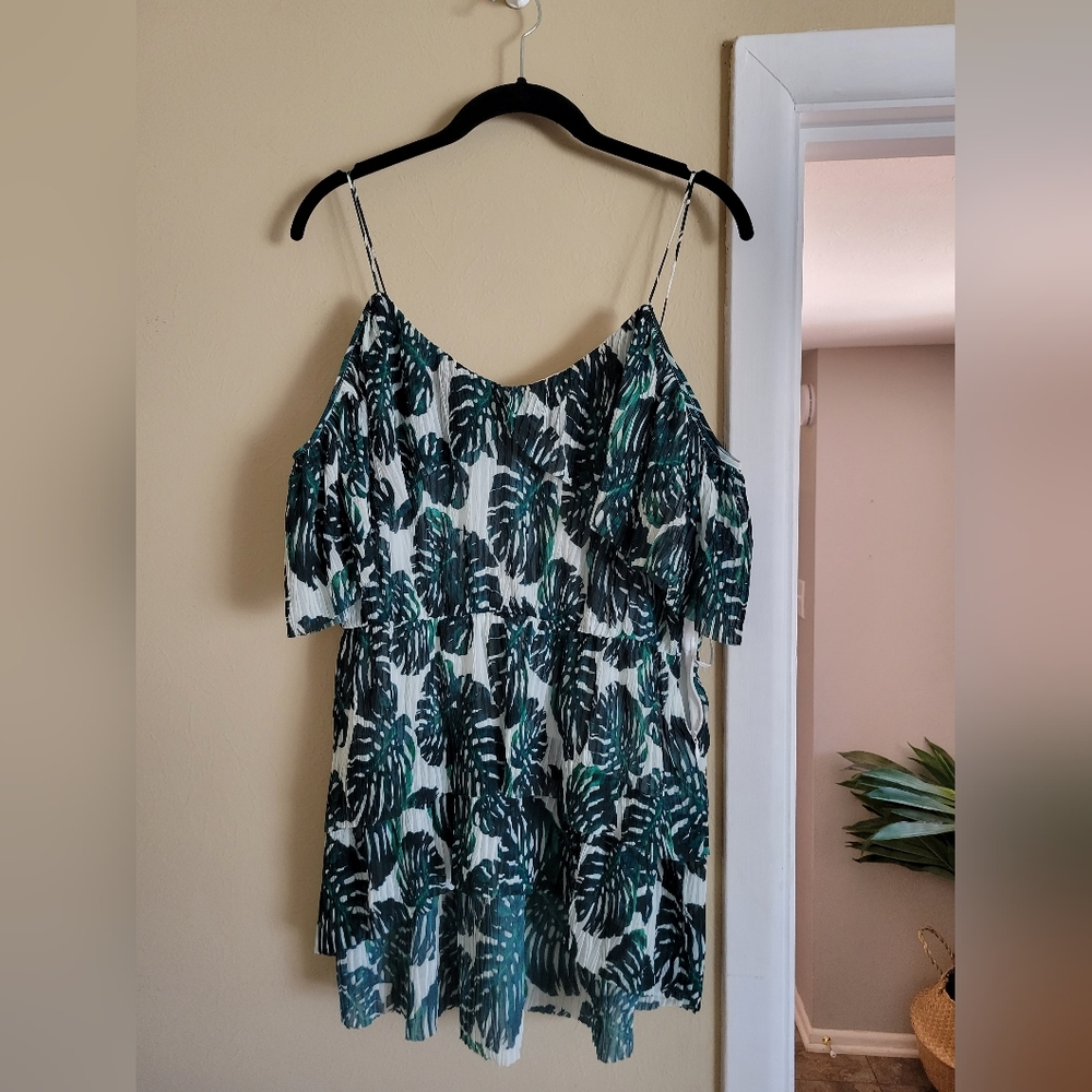 NWOT Banana Republic Off-Shoulder Blouse